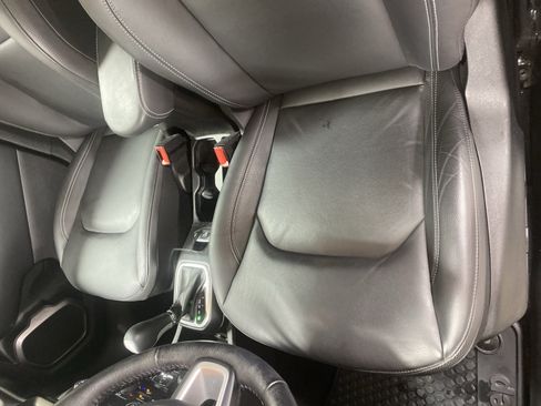 Used 2023 Jeep Renegade Limited w/ Sun/Sound Group AWD/4WD image 15