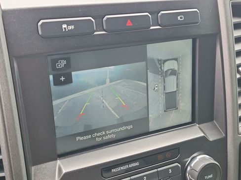 Used 2018 Ford F250 XL w/ STX Appearance Package AWD/4WD image 18