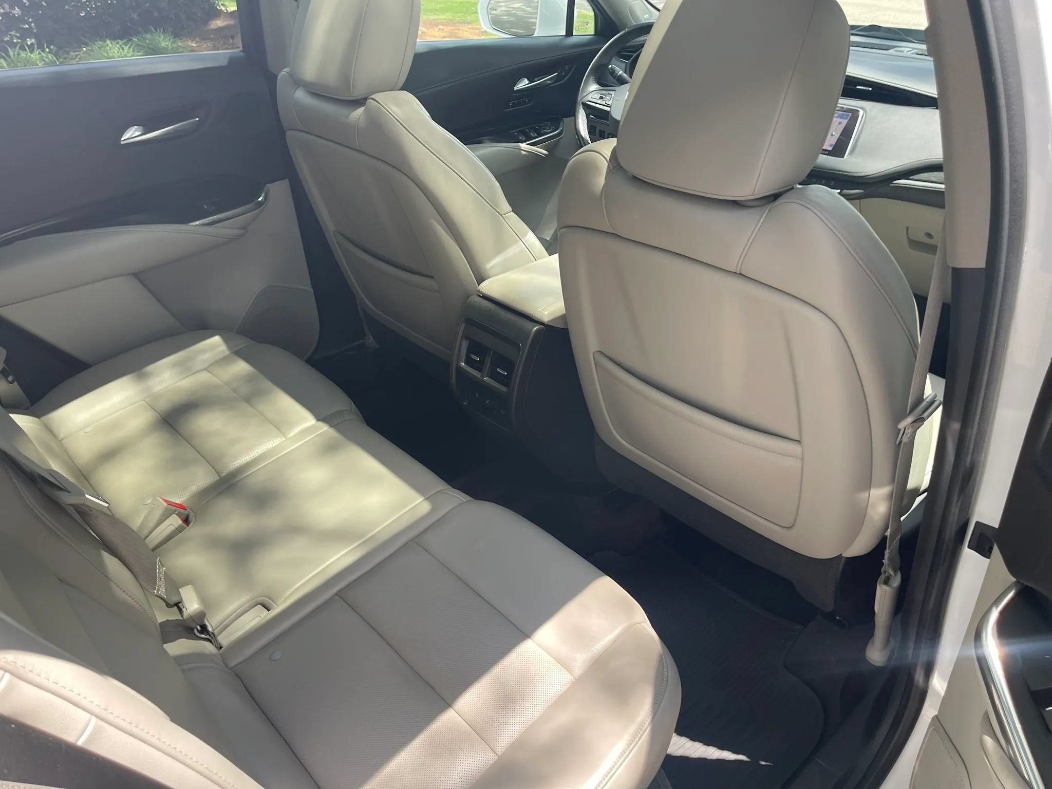 Used 2019 Cadillac XT4 Premium Luxury FWD image 13