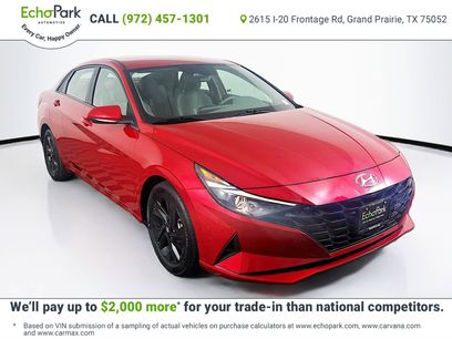 Used 2023 Hyundai Elantra SEL w/ Preferred Accessory Package