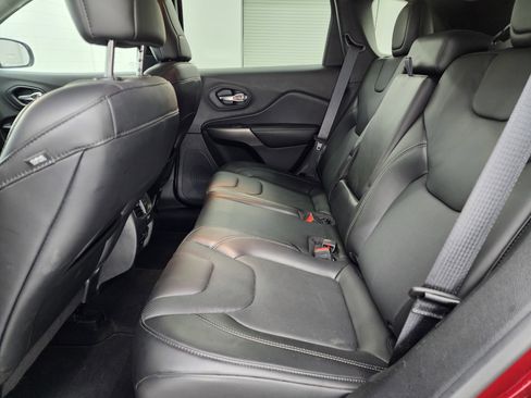 Used 2020 Jeep Cherokee Limited image 33