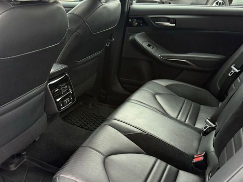Used 2019 Toyota Avalon Touring image 25