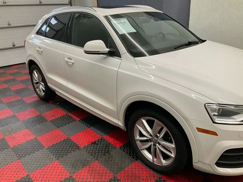 Used 2016 Audi Q3 2.0T Premium Plus w/ Technology Package image 3