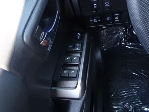 Certified 2023 Toyota Tacoma TRD Off-Road w/ TRD Premium Off Road Package AWD/4WD image 37