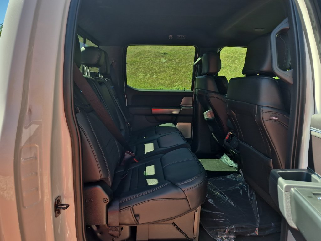 New 2026 Ford F250 Platinum w/ Tremor Off-Road Package AWD/4WD image 24