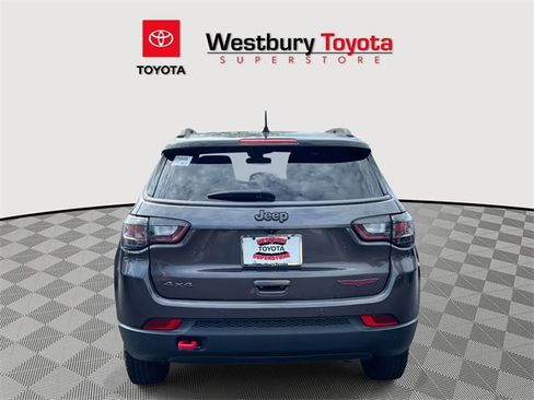 Used 2022 Jeep Compass Trailhawk w/ Trailhawk Elite Group image 9