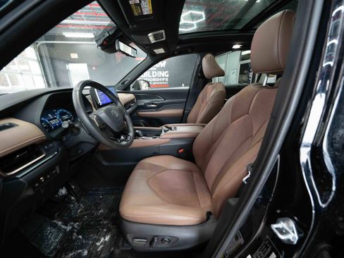 Used 2024 Toyota Grand Highlander MAX Platinum image 9