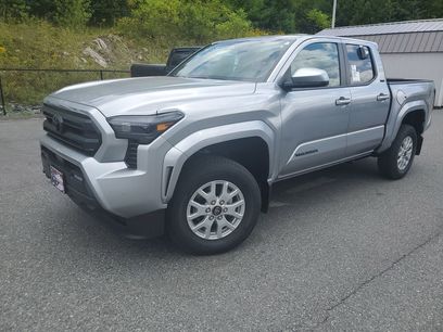 New 2025 Toyota Tacoma SR5