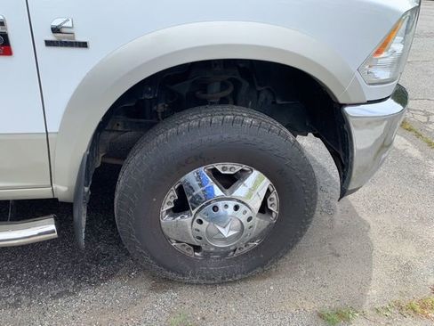 Used 2010 Dodge Ram 3500 Truck Laramie AWD/4WD image 9