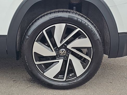 Used 2024 Volkswagen Atlas SE FWD image 58