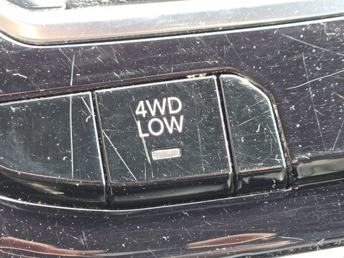 Used 2024 Jeep Compass Trailhawk image 12