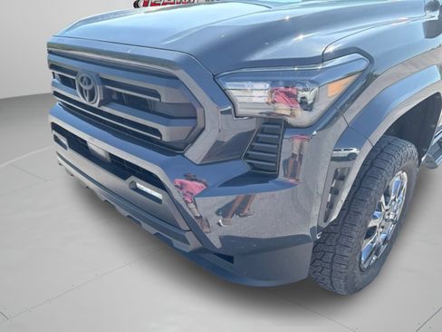 Used 2024 Toyota Tacoma SR5 RWD image 31
