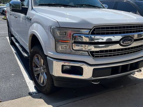 Used 2018 Ford F150 Lariat w/ Equipment Group 502A Luxury AWD/4WD image 3