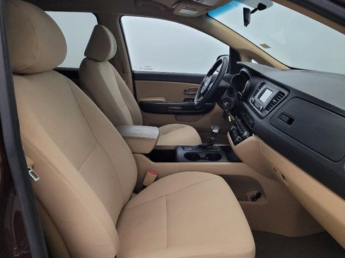 Used 2018 Kia Sedona LX FWD image 21
