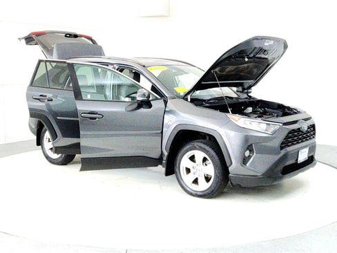 Certified 2021 Toyota RAV4 XLE image 12