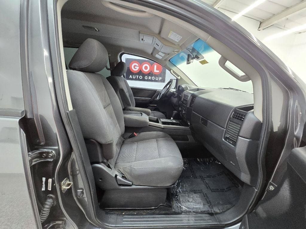 Used 2012 Nissan Titan SV RWD image 17