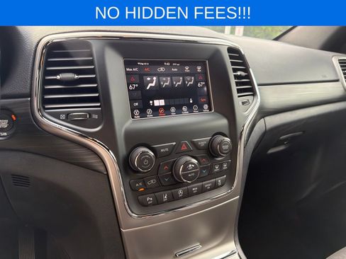 Used 2021 Jeep Grand Cherokee Laredo RWD image 19