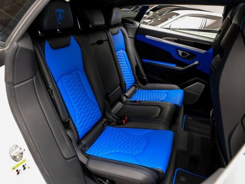Used 2019 Lamborghini Urus AWD/4WD image 36
