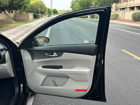 Used 2020 Kia Forte LXS image 42