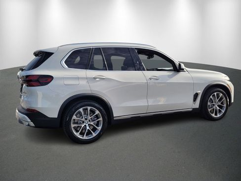 New 2026 BMW X5 xDrive50e w/ Executive Package image 7