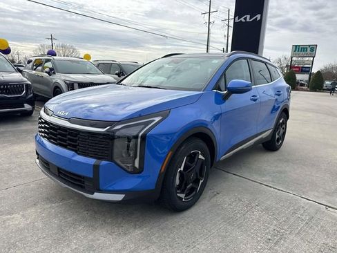New 2026 Kia Sportage EX w/ EX Panorama Roof Package FWD image 3