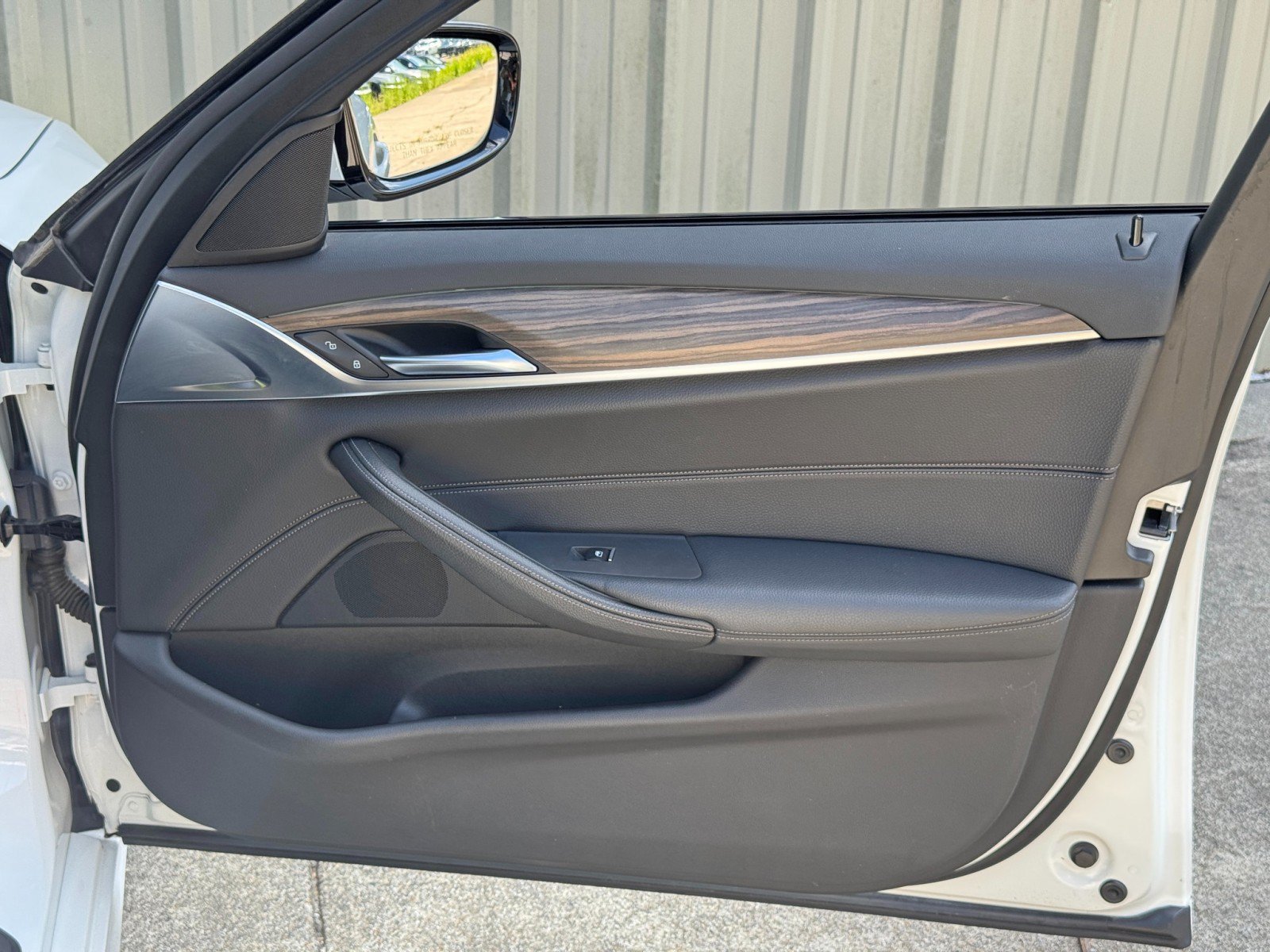 Used 2019 BMW 540i w/ M Sport Package RWD image 46