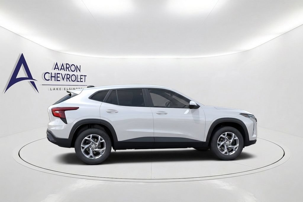 New 2026 Chevrolet Trax LS w/ LS Convenience Package FWD image 5