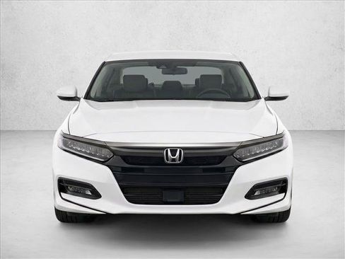 Used 2019 Honda Accord Sport image 2