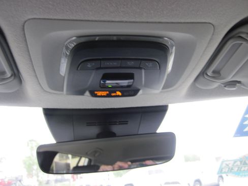 Used 2023 Toyota Corolla Cross XLE AWD/4WD image 15