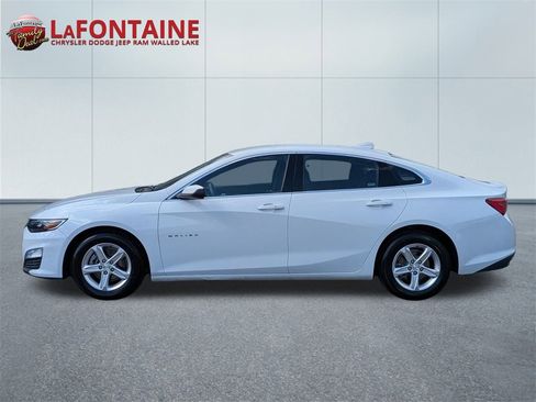 Used 2023 Chevrolet Malibu LT image 2