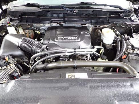 Used 2018 RAM 2500 Big Horn w/ Harvest Edition image 9