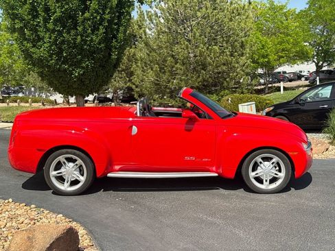 Used 2005 Chevrolet SSR w/ Preferred Equipment Group RWD image 56