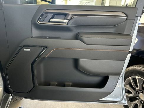 New 2026 GMC Sierra 2500 AT4 w/ AT4 Premium Plus Package AWD/4WD image 38