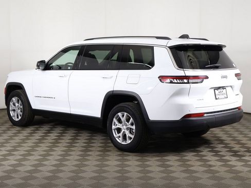 Used 2023 Jeep Grand Cherokee L Limited AWD/4WD image 12