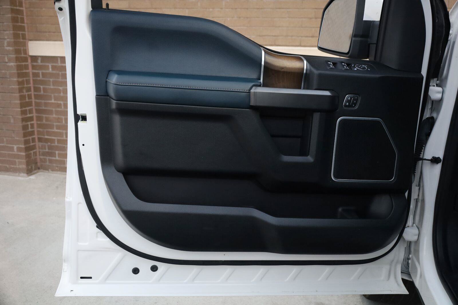 Used 2018 Ford F150 Limited w/ Trailer Tow Package AWD/4WD image 14