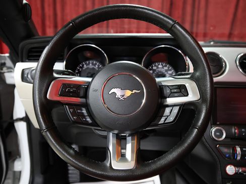 Used 2015 Ford Mustang GT Premium image 18