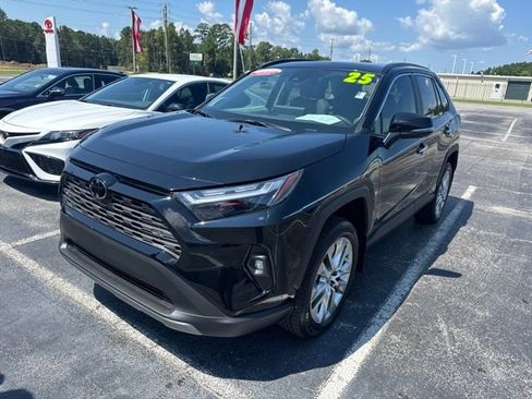 Used 2025 Toyota RAV4 Limited FWD image 1