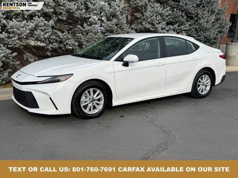 Used 2026 Toyota Camry LE image 1