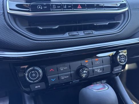 New 2026 Jeep Compass Latitude AWD/4WD image 22
