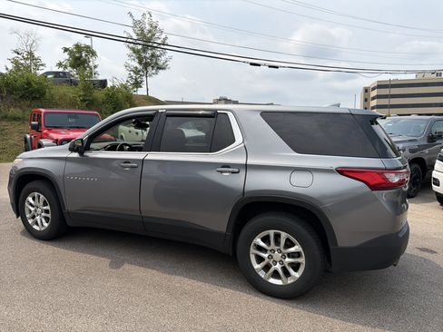 Used 2021 Chevrolet Traverse LS w/ LPO, Floor Liner Package FWD image 7