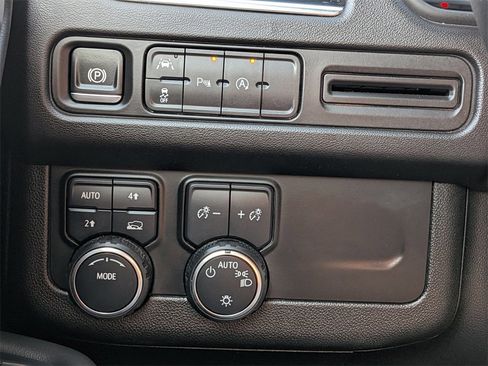 Used 2024 Chevrolet Tahoe LT image 26