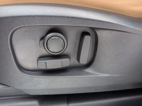 Certified 2025 Land Rover Defender 110 S image 17