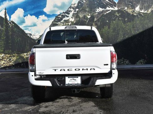 Certified 2021 Toyota Tacoma TRD Off-Road image 10