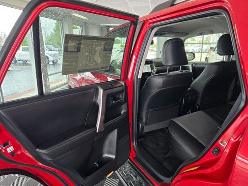 Used 2024 Toyota 4Runner SR5 Premium AWD/4WD image 37