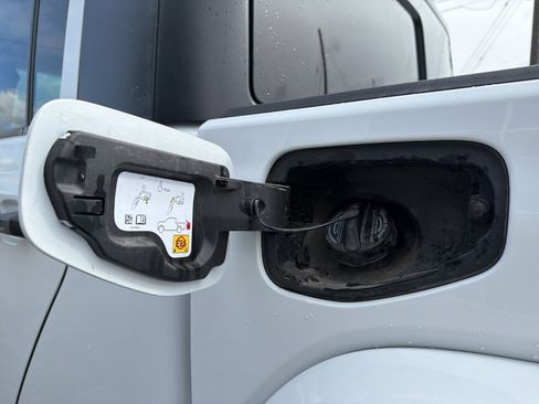 Used 2021 Jeep Gladiator Overland w/ Trailer Tow Package image 14