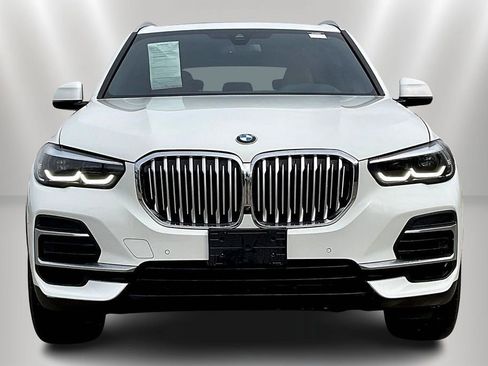 Used 2023 BMW X5 xDrive40i w/ Parking Assistance Package image 2