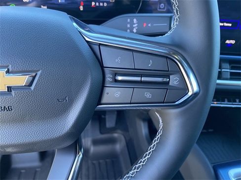 New 2026 Chevrolet Equinox EV LT image 35