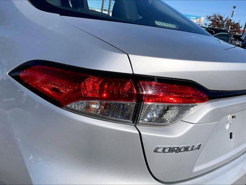 Used 2024 Toyota Corolla LE image 28