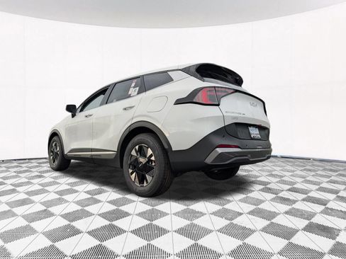 New 2027 Kia Sportage LX FWD image 12