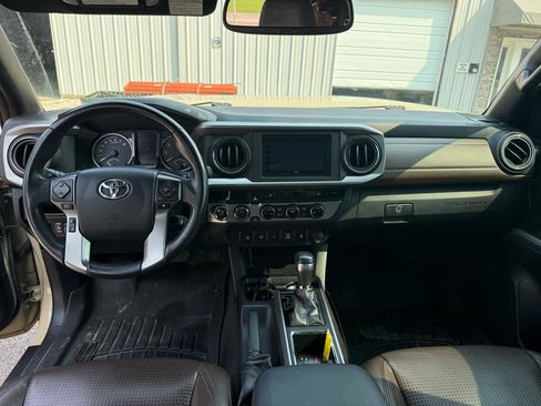 Used 2017 Toyota Tacoma Limited w/ Tow Package AWD/4WD image 12